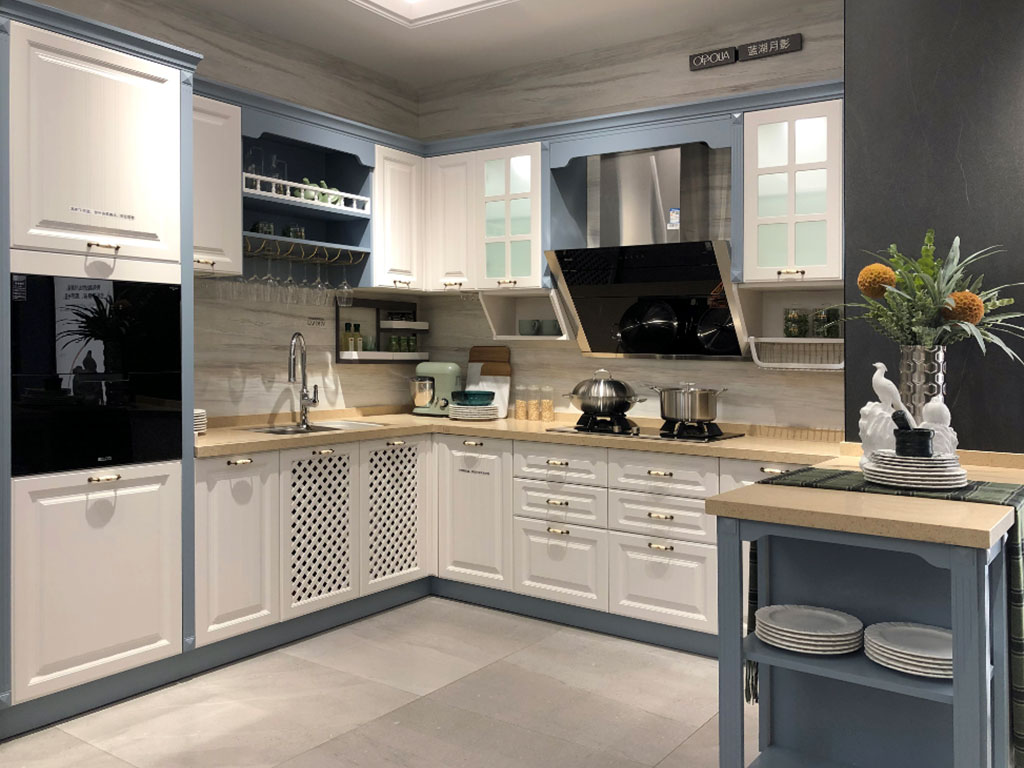 家居裝修定制櫥柜是選深色好還是淺色好？